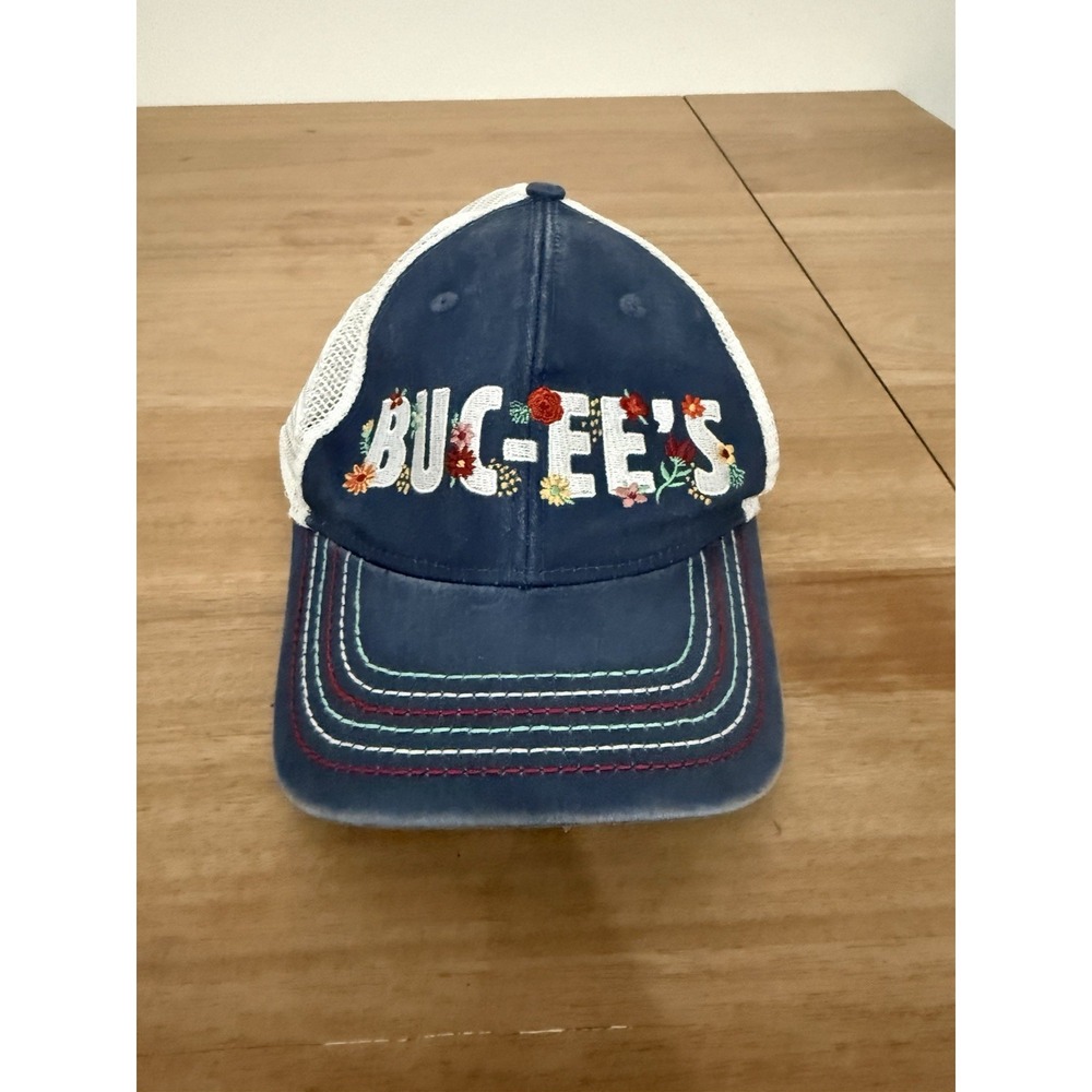 Buc-ee's Floral Embroidered Trucker Hat Blue White Mesh Adjustable Cap Women